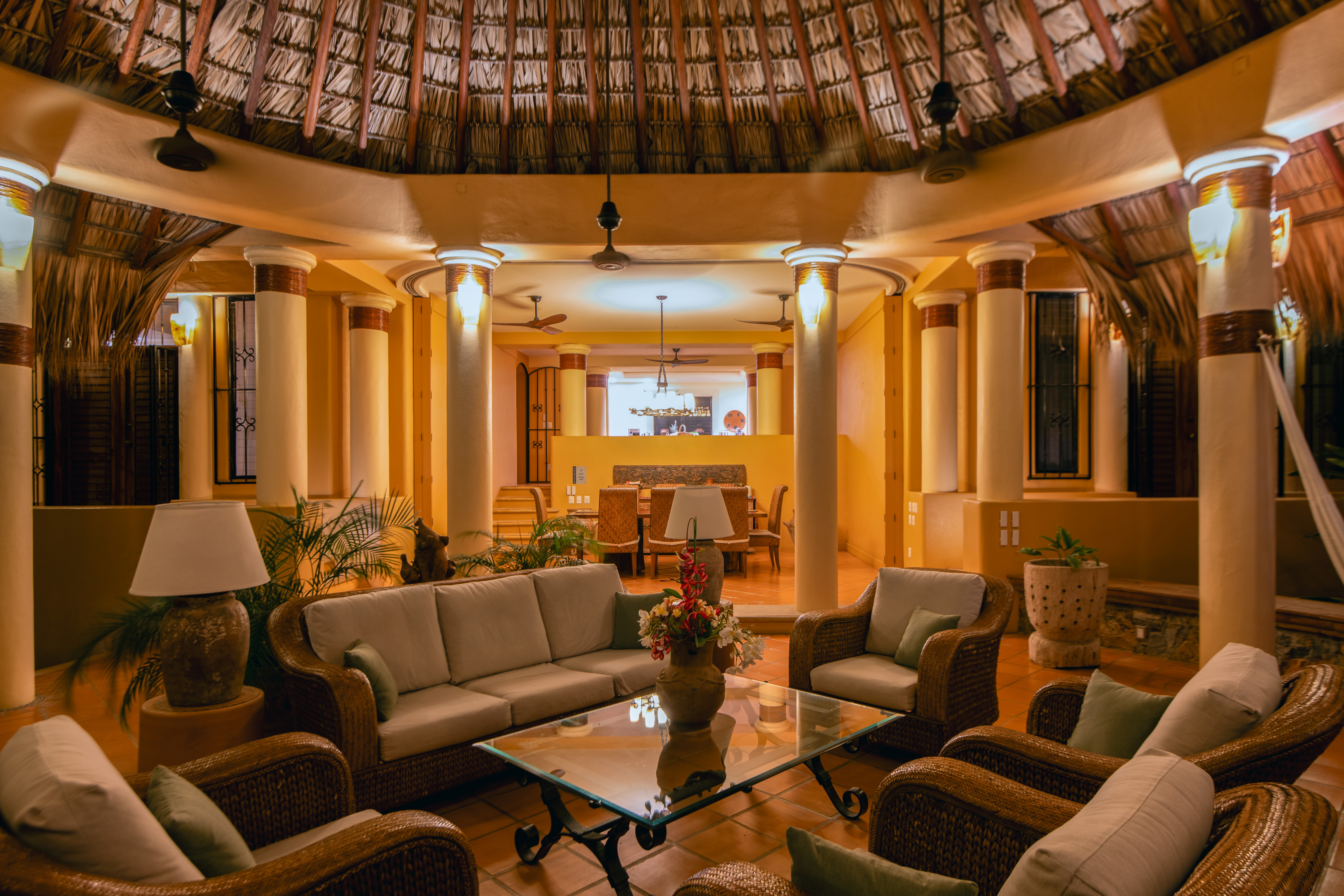 Großzügige 4-Schlafzimmer Villa mit Pool & Meerblick in La Punta