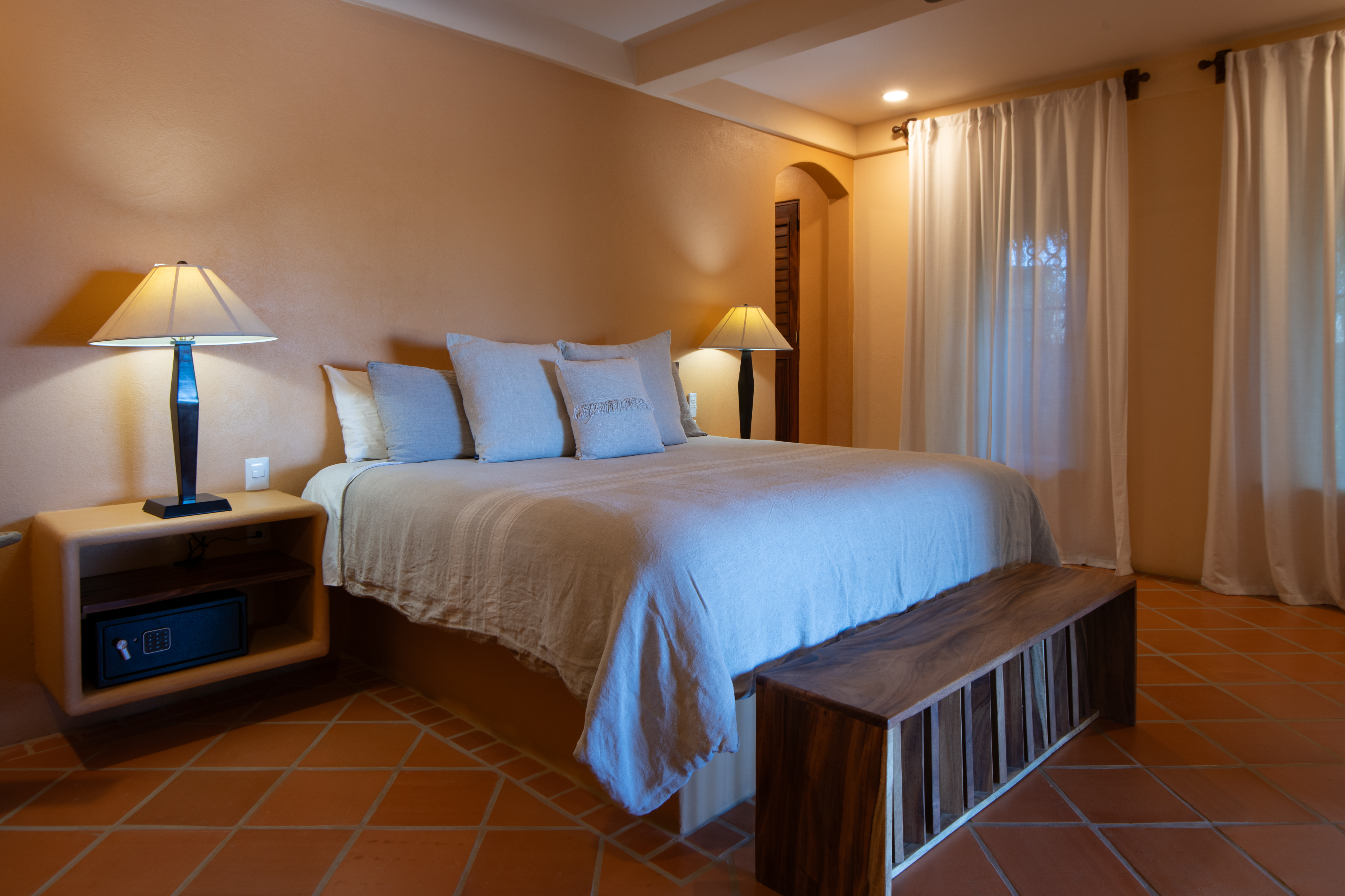 Großzügige 4-Schlafzimmer Villa mit Pool & Meerblick in La Punta