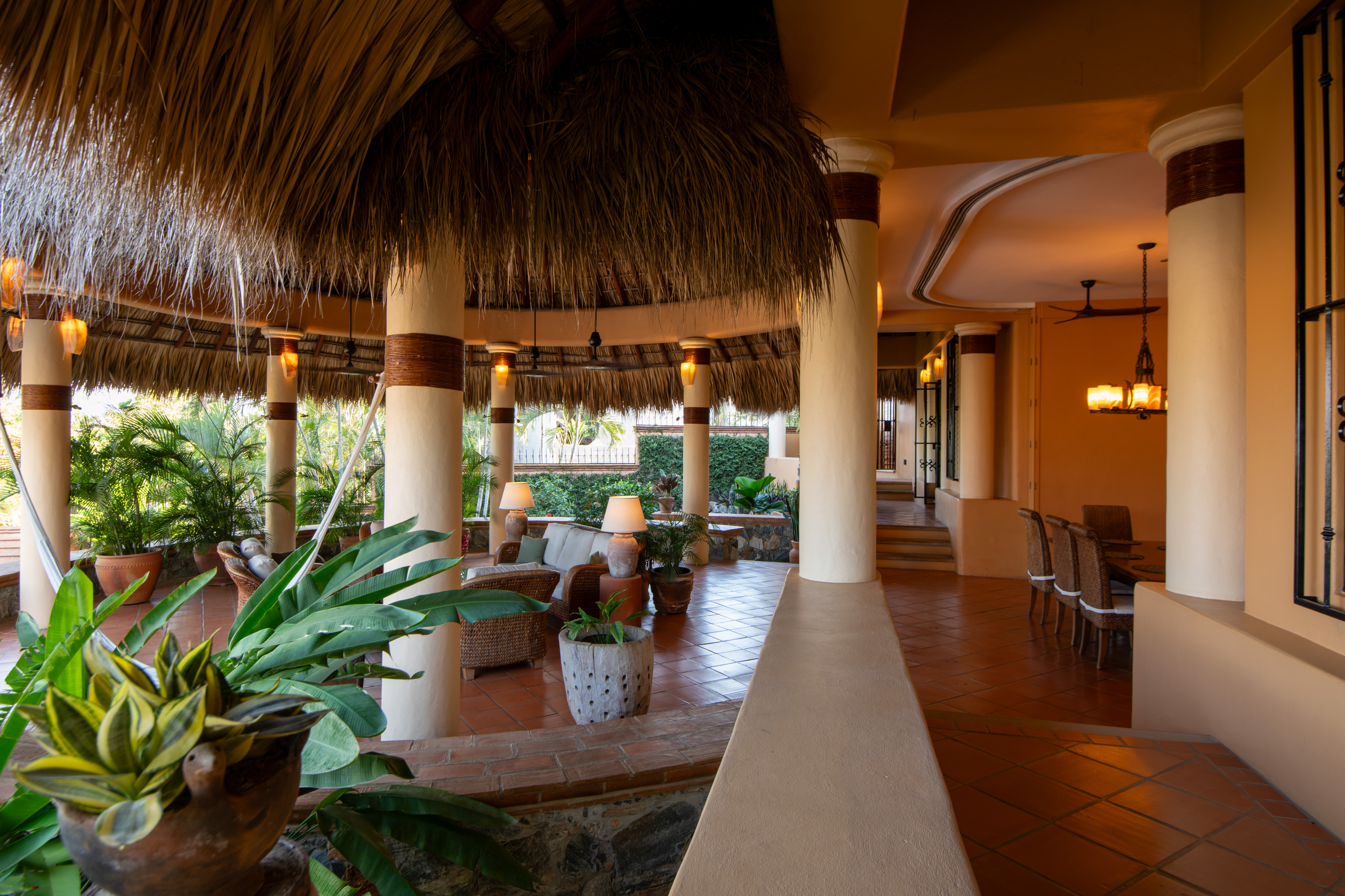 Großzügige 4-Schlafzimmer Villa mit Pool & Meerblick in La Punta