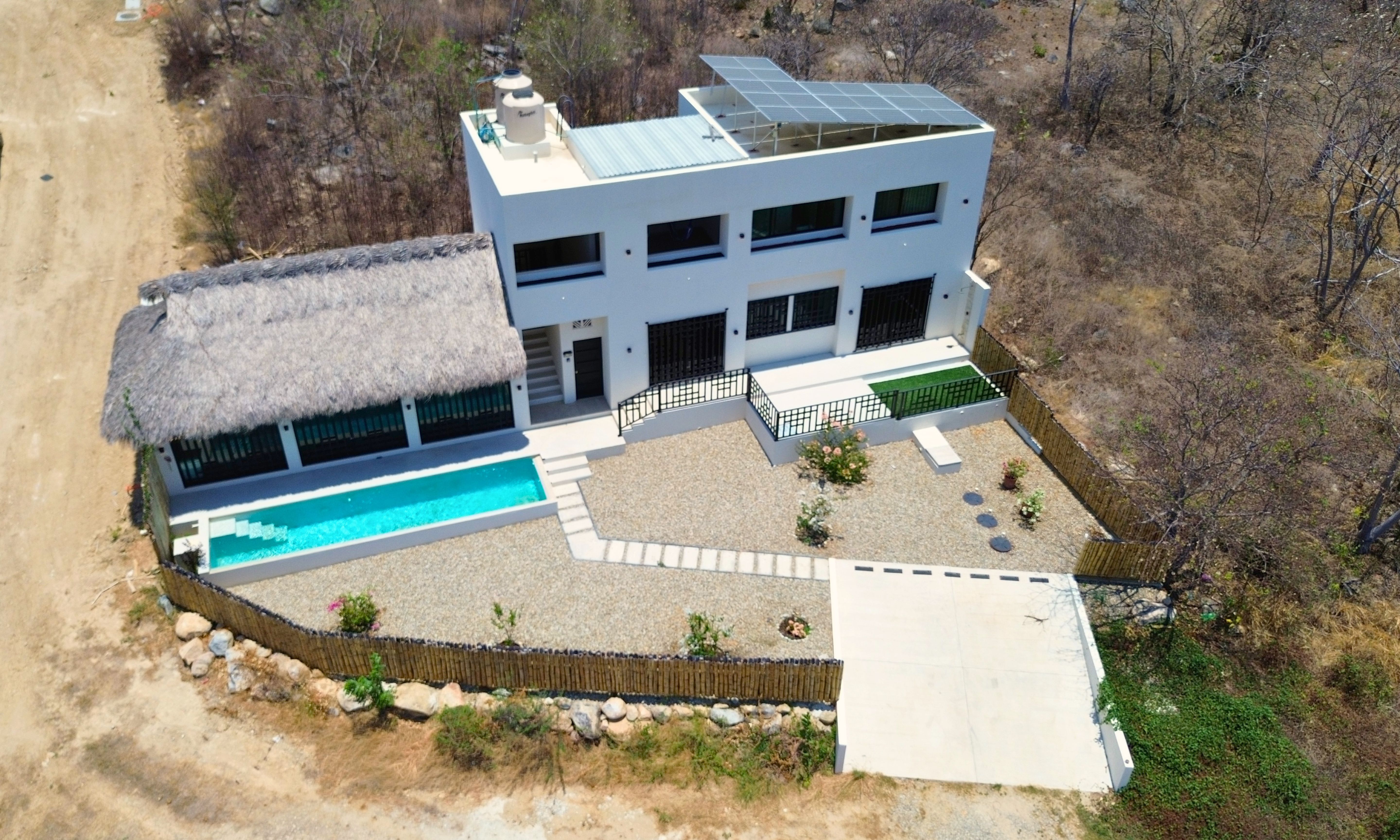 Casa Alice | Luxus Eco Villa mit Pool & Meerblick