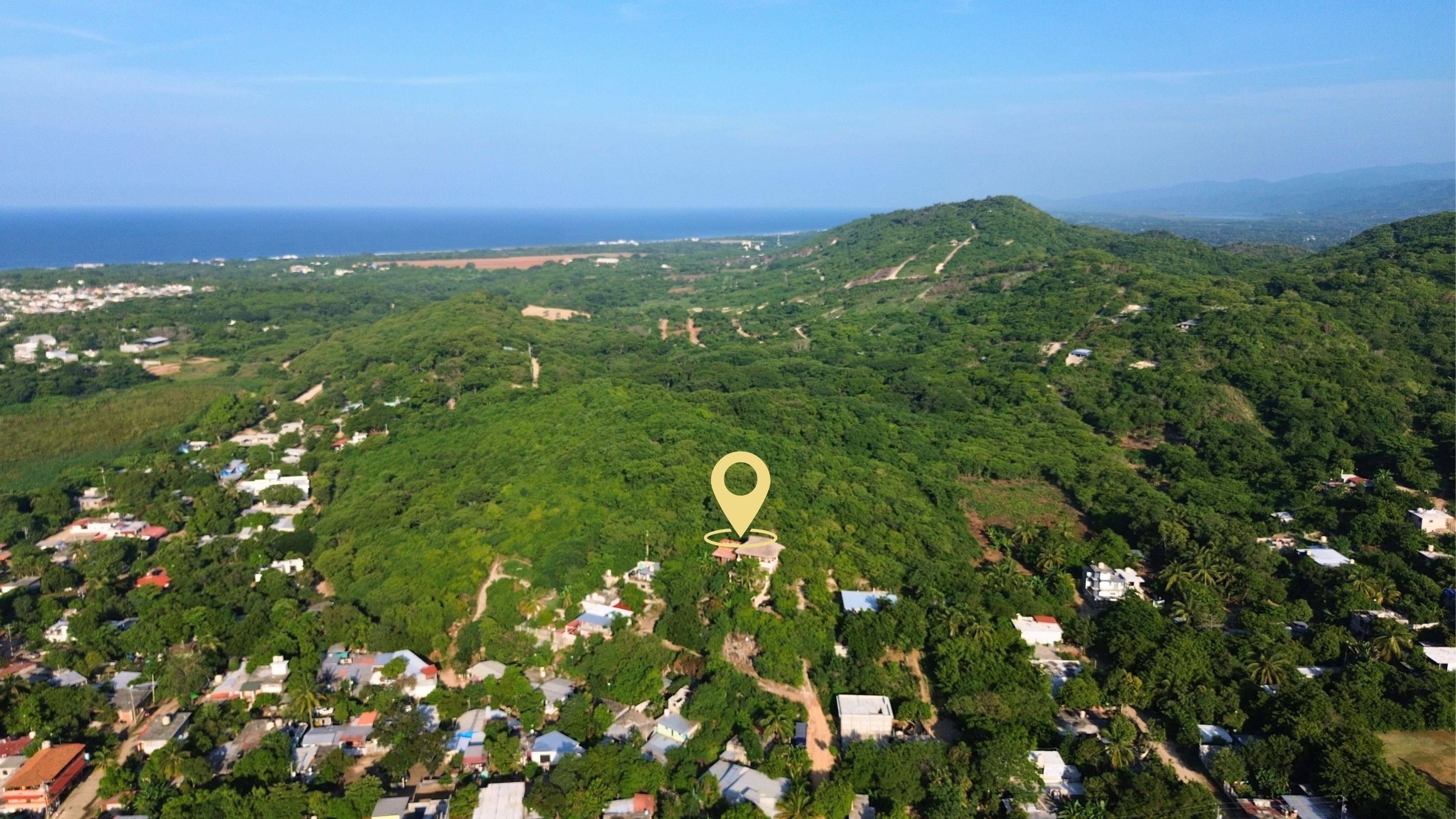 Propiedad multifamiliar con vistas panorámicas, ingresos por renta y potencial de ampliación